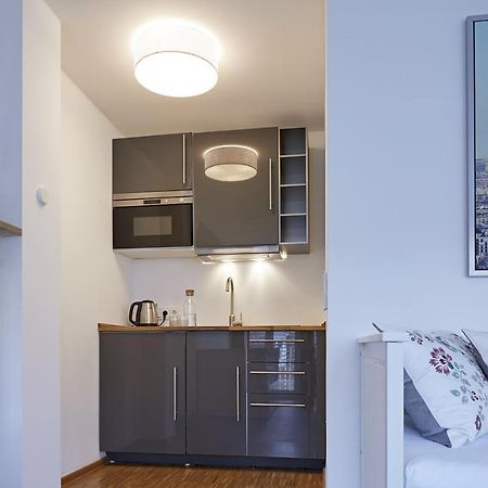 Nonstop Hotel Augsburg - Ubernacht - Hostelhotelhome מראה חיצוני תמונה