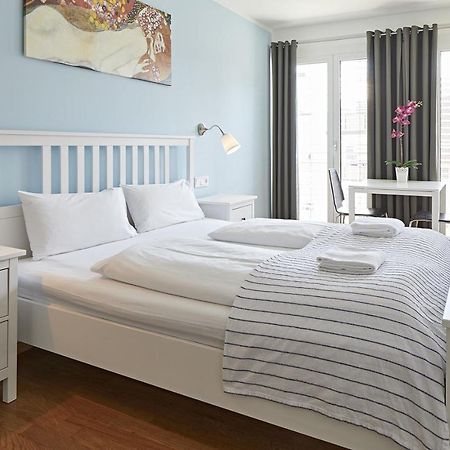 Nonstop Hotel Augsburg - Ubernacht - Hostelhotelhome מראה חיצוני תמונה