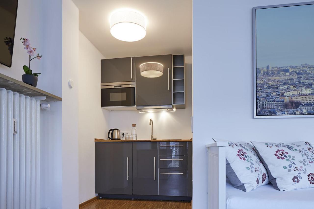 Nonstop Hotel Augsburg - Ubernacht - Hostelhotelhome מראה חיצוני תמונה