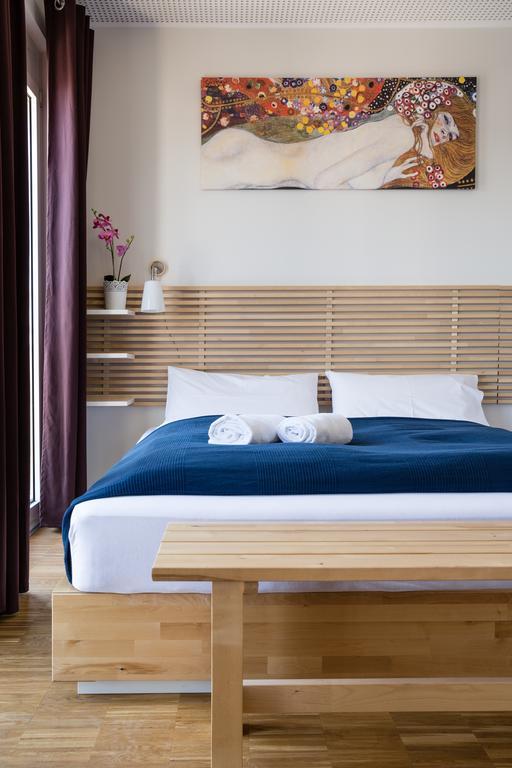 Nonstop Hotel Augsburg - Ubernacht - Hostelhotelhome מראה חיצוני תמונה