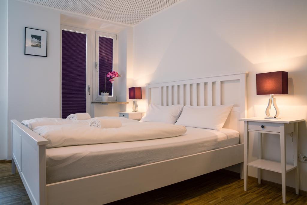 Nonstop Hotel Augsburg - Ubernacht - Hostelhotelhome מראה חיצוני תמונה