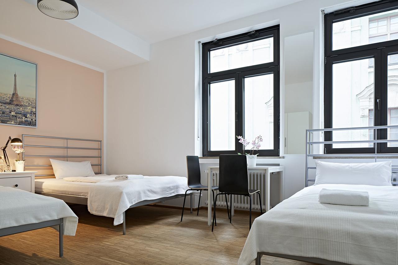 Nonstop Hotel Augsburg - Ubernacht - Hostelhotelhome מראה חיצוני תמונה