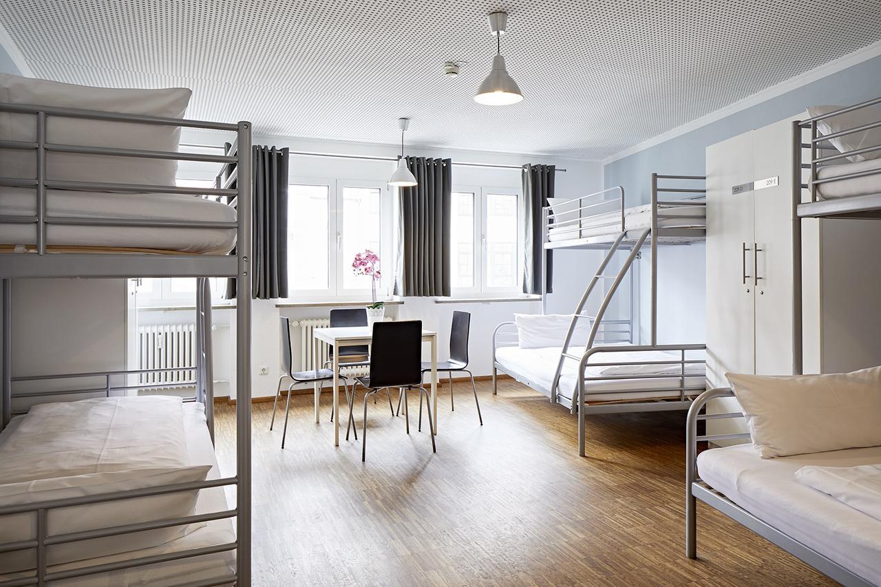 Nonstop Hotel Augsburg - Ubernacht - Hostelhotelhome מראה חיצוני תמונה