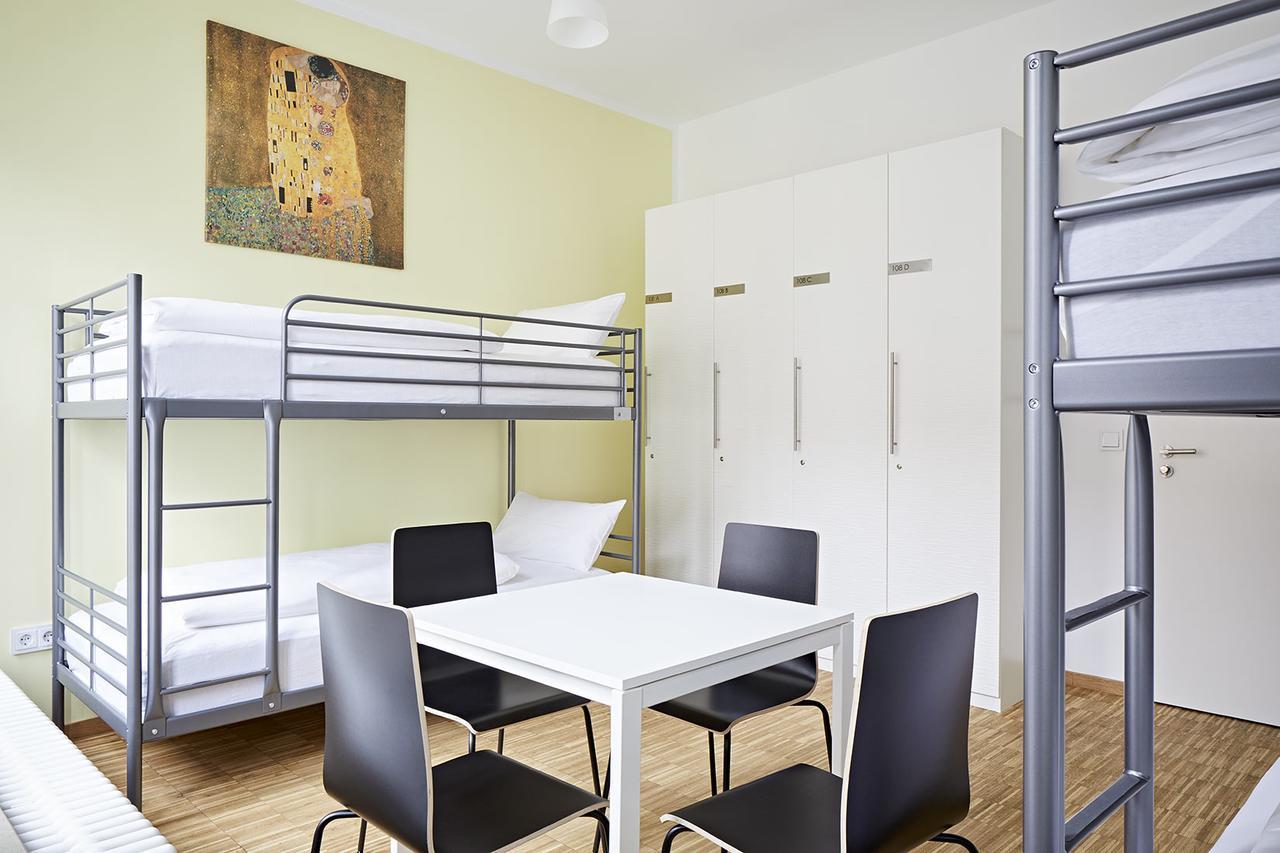 Nonstop Hotel Augsburg - Ubernacht - Hostelhotelhome מראה חיצוני תמונה