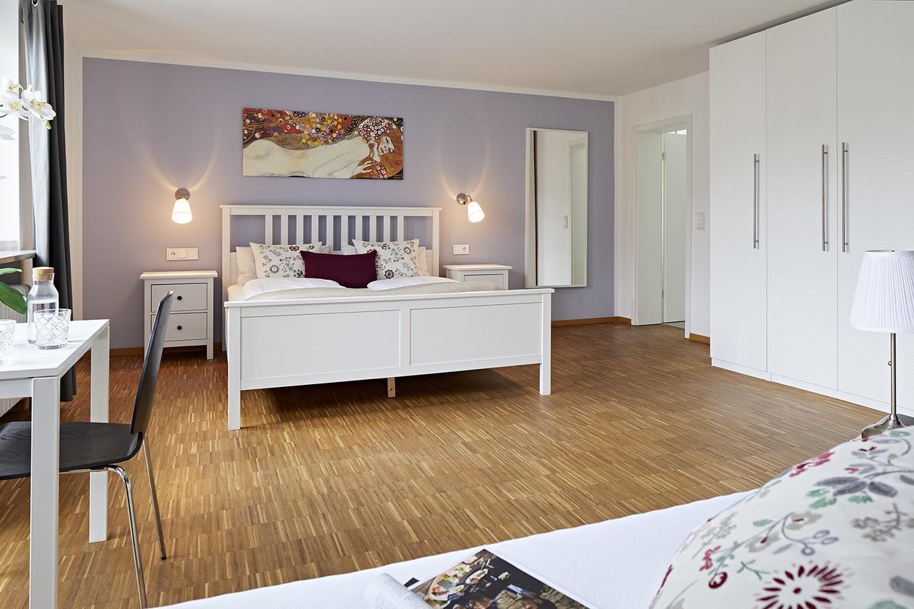 Nonstop Hotel Augsburg - Ubernacht - Hostelhotelhome מראה חיצוני תמונה