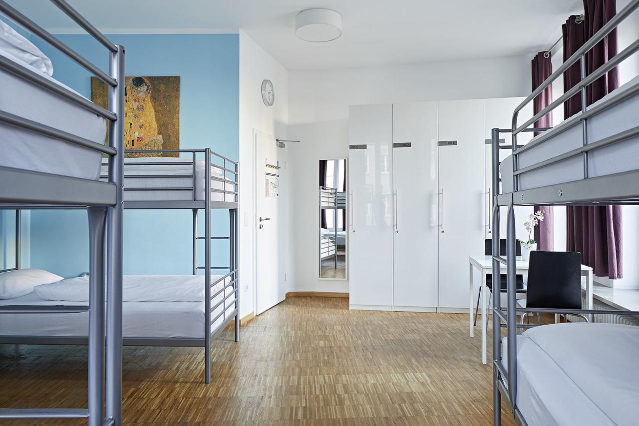 Nonstop Hotel Augsburg - Ubernacht - Hostelhotelhome מראה חיצוני תמונה