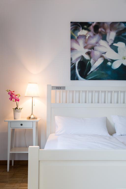 Nonstop Hotel Augsburg - Ubernacht - Hostelhotelhome חדר תמונה